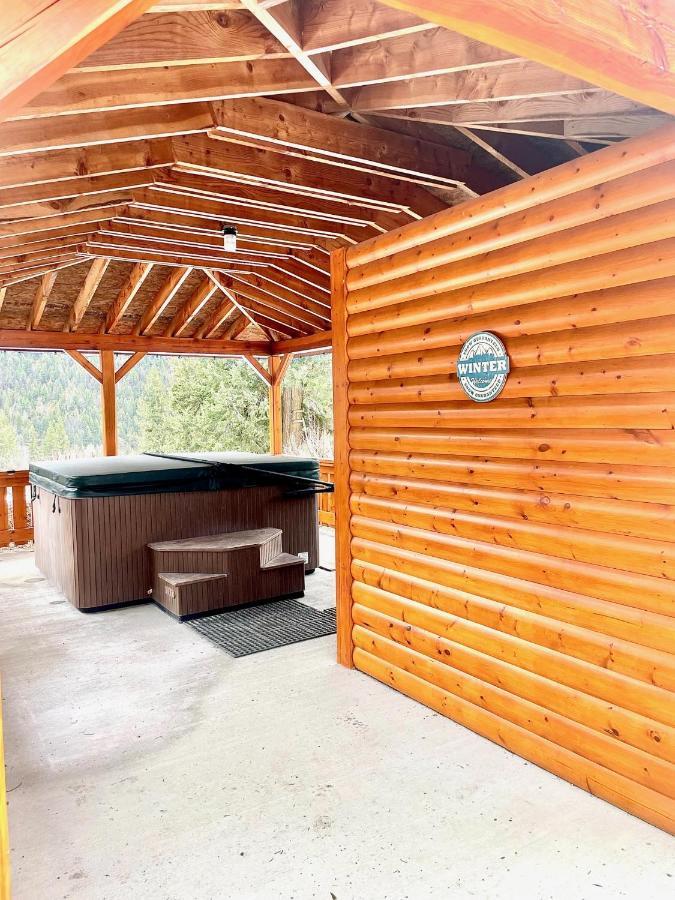 Camels Hump Guest Ranch Lumby Екстер'єр фото